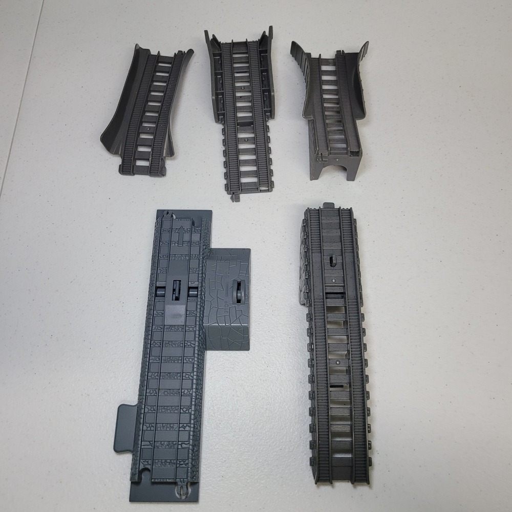 Thomas and Friends‎ TrackMaster Gray Track Lot Stop Go Switch Bridge Ramps 2009